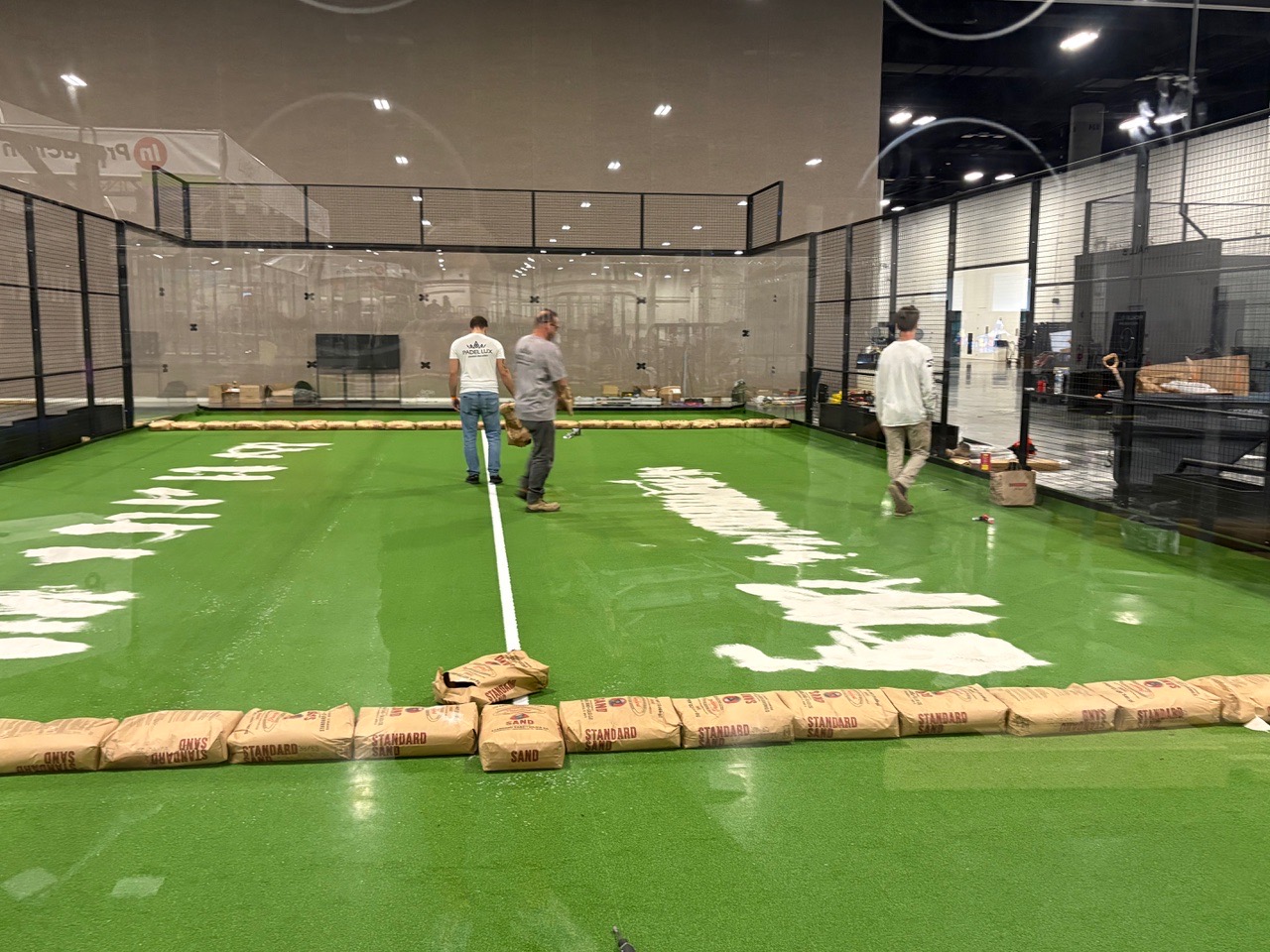 Sand spreading detail